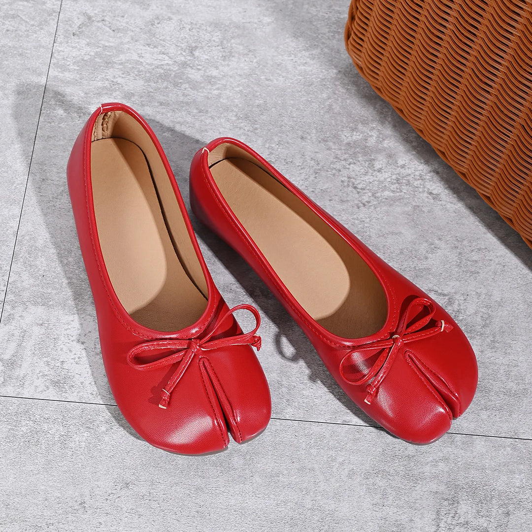 Ballerines Tabi à nœud, détail du nœud frontal