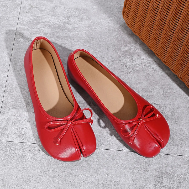Ballerines Tabi à nœud, détail du nœud frontal