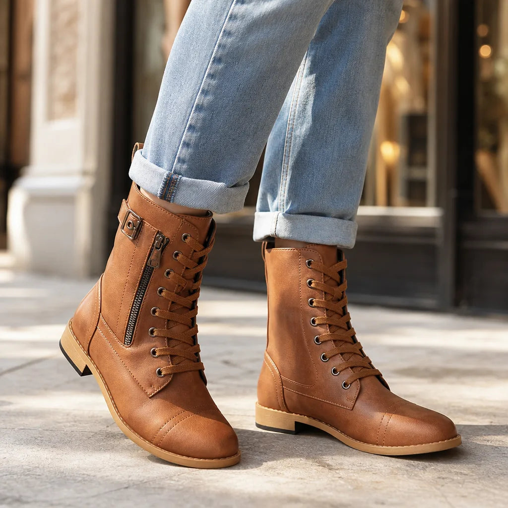 Bottines à lacets et œillets métalliques pour femme
