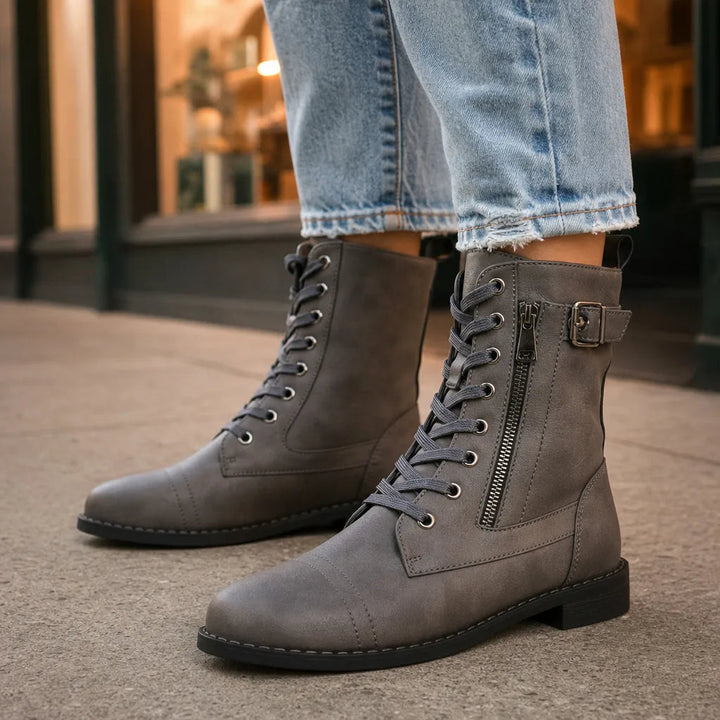 Bottines à lacets et œillets métalliques pour femme