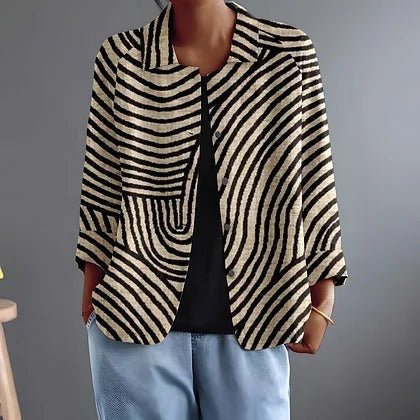 Chemise ouverte à rayures courbes noires sur fond lin naturel, col pointu